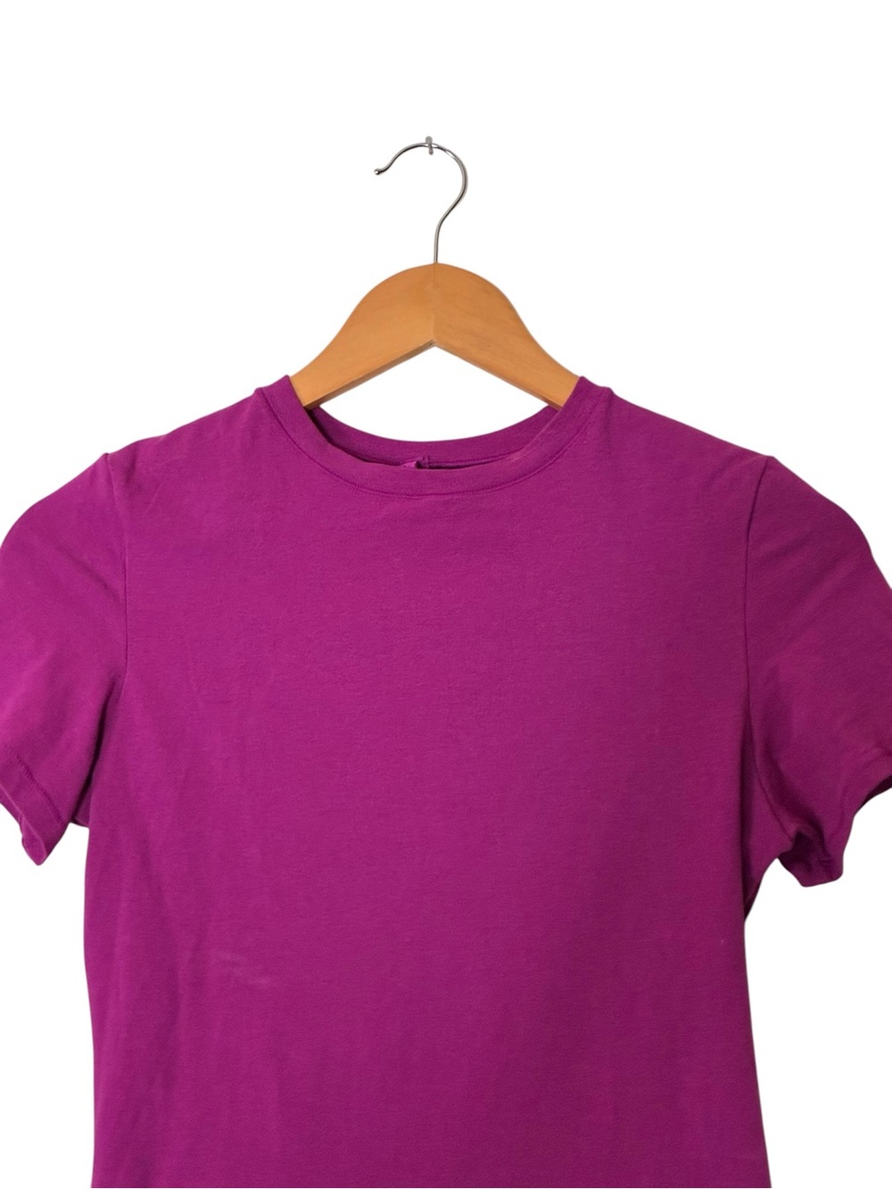 SKIMS | LIKE NEW buttery soft crew neck stretch t-shirt in lollipop size medium - Picture 5 of 13